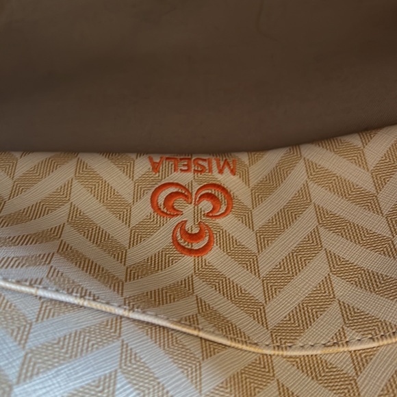 Misela Tote Edna at Anatolia - Picture 6 of 8